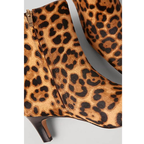 NWOB Ann Taylor Animal Print Haircalf Skinny Heel Bootie 6 Boots - Picture 4 of 6